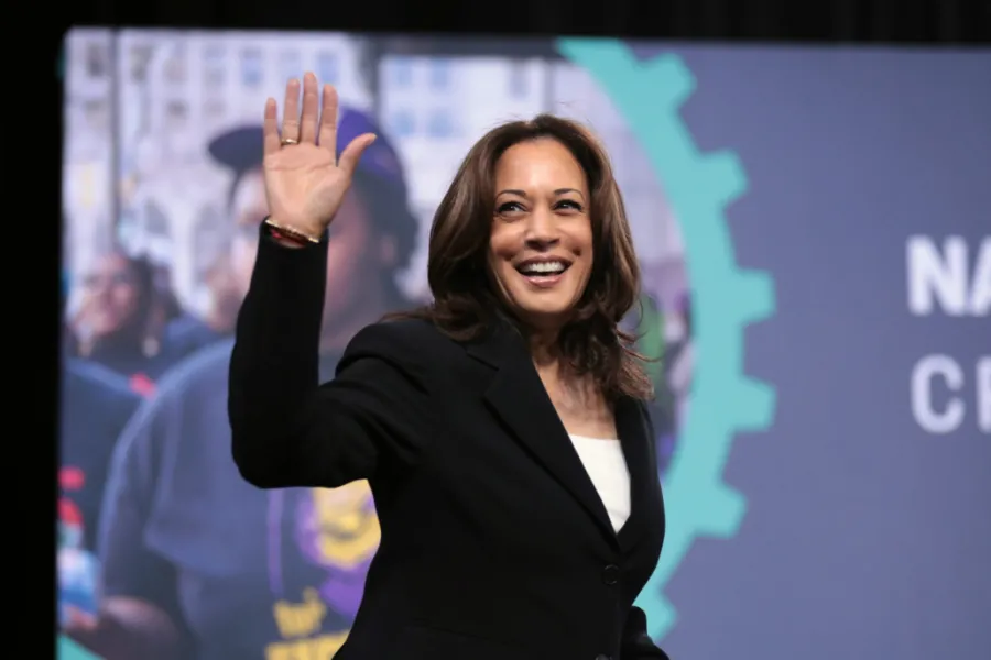 UAW Endorses Kamala Harris For President Ahead Of Mass Rally In Detroit ...